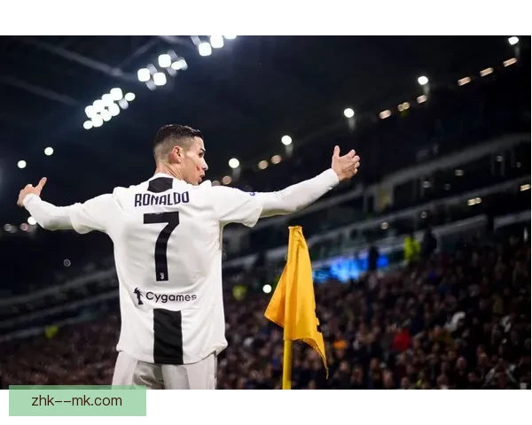 C罗重返曼联再次披上象征荣耀的7号球衣 力争再创辉煌